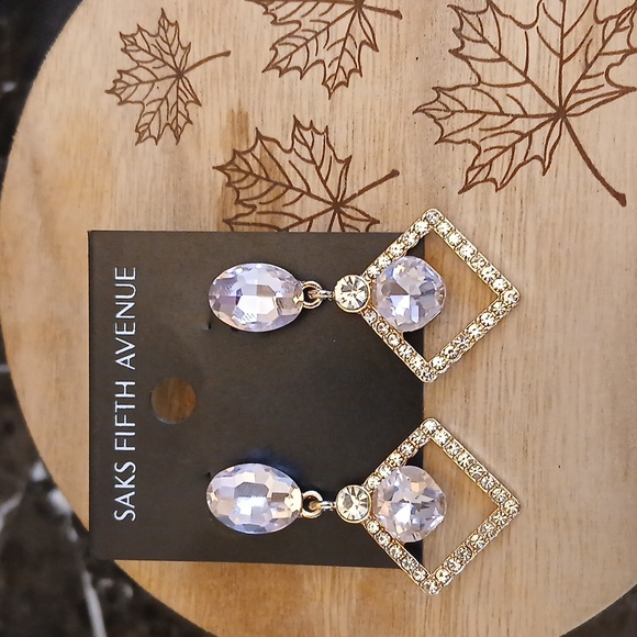 New Saks Fifth Avenue Gold Earrings With Ligth Pink Crystals - Picture 1 of 17